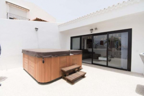 Villa Canaria Modern 3 Bedroom Villa Jaccuzi